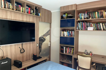 Casa Térrea à venda com 5 quartos, sendo 3 suítes,  em Vila Oliveira, Mogi das Cruzes, SP