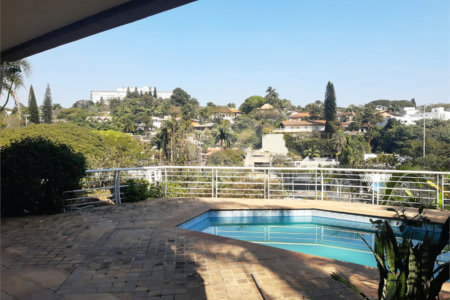 Casa à venda com 5 suítes em Jardim Leonor, São Paulo, SP