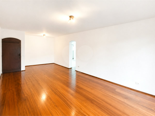 Apartamento à venda ou para alugar com 3 quartos, sendo 1 suíte,  em Granja Julieta, São Paulo, SP