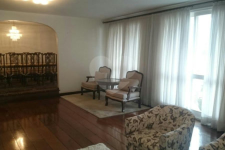 Apartamento à venda com 3 quartos, sendo 1 suíte, em Jardim Paulista, São Paulo, SP
