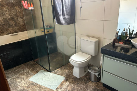 Casa à venda com 3 quartos, sendo 2 suítes, em Jardim de Cresci, São Carlos, SP