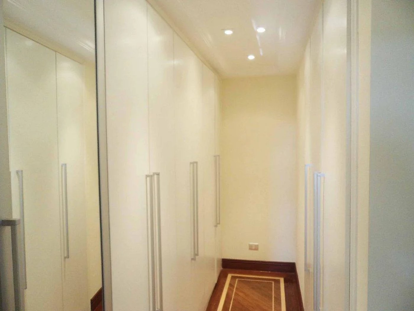 Casa à venda com 5 suítes em Jardim Leonor, São Paulo, SP