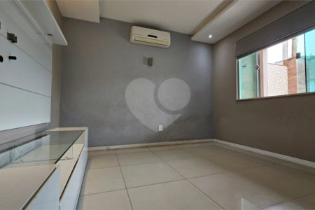 Triplex à venda com 3 quartos, sendo 2 suítes, em Campo Grande, Rio de Janeiro, RJ