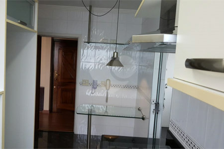 Apartamento à venda com 3 quartos, sendo 1 suíte, em Alto da Lapa, São Paulo, SP