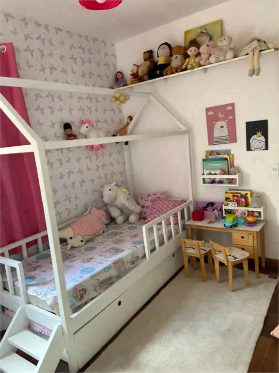 Casa à venda com 3 quartos, sendo 1 suíte, no condomínio Villas de São Francisco I, São Paulo - SP