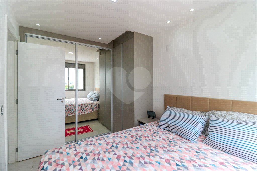 Apartamento à venda com 3 quartos, sendo 1 suíte, em Santo Amaro, São Paulo, SP