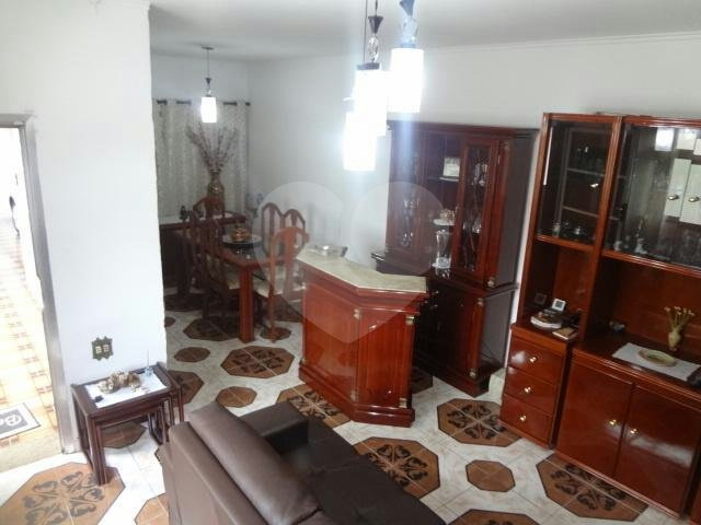 Sobrado à venda com 4 quartos, sendo 2 suítes,  em Limão, São Paulo, SP