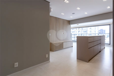 Apartamento à venda com 3 quartos, sendo 2 suítes, em Brooklin, São Paulo, SP