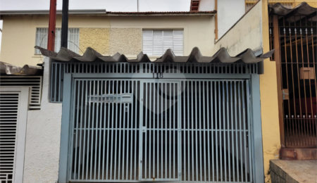 Sobrado à venda com 2 quartos em Jardim Mangalot, São Paulo, SP
