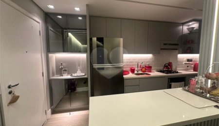 Apartamento à venda com 3 quartos, sendo 2 suítes,  em Santo Amaro, São Paulo, SP
