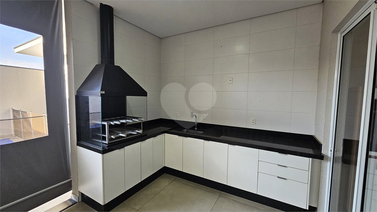 Casa para alugar com 3 suítes no condomínio Dona Lucila, Indaiatuba - SP