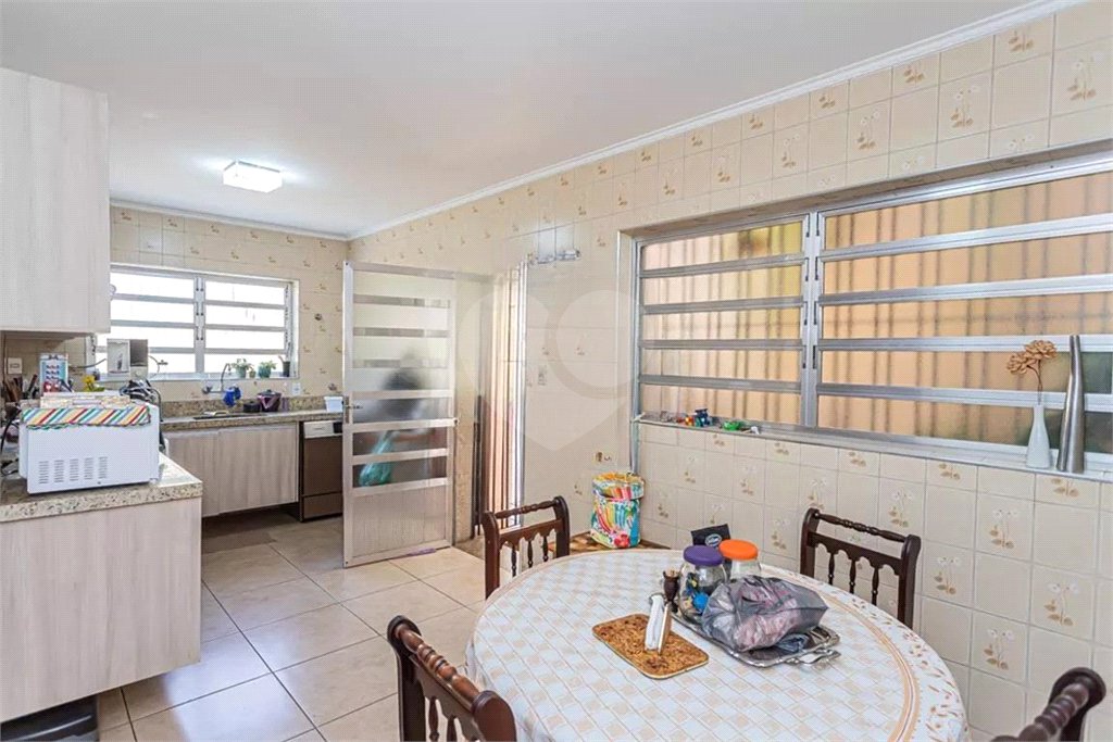 Sobrado à venda com 3 quartos, sendo 1 suíte, em Vila Carolina, São Paulo, SP