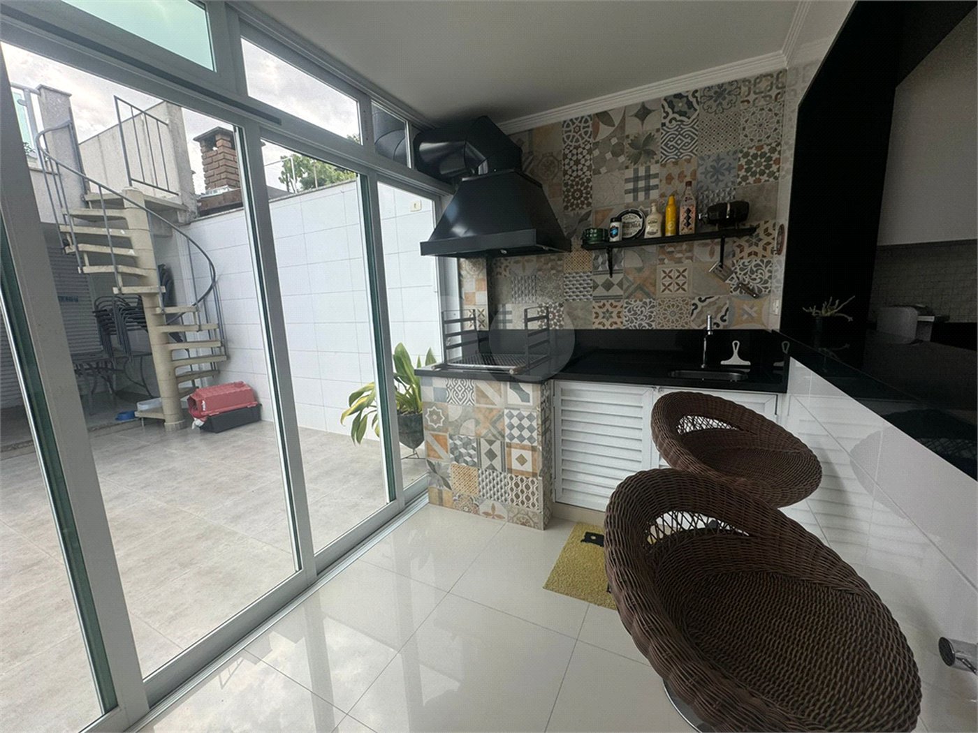 Sobrado à venda com 3 quartos, sendo 1 suíte, em Vila Nivi, São Paulo, SP