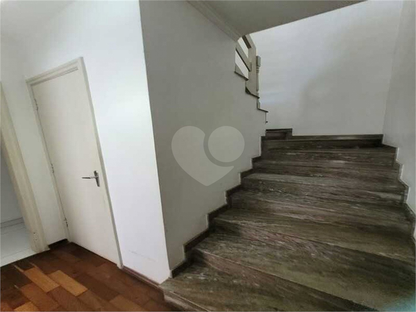 Sobrado à venda com 6 quartos, sendo 2 suítes, em Vila Romana, São Paulo, SP