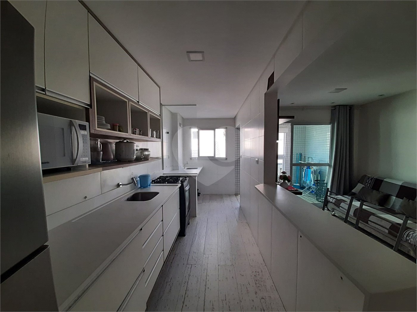 Apartamento à venda com 2 quartos, sendo 1 suíte,  no Centro, Mongaguá, SP