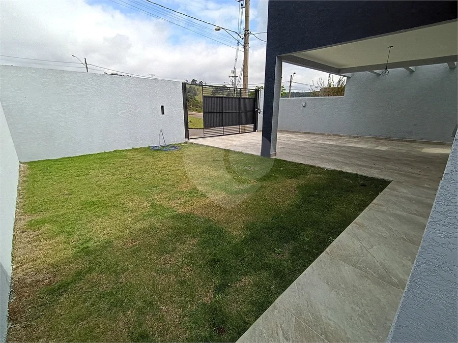 Casa à venda com 3 quartos, sendo 1 suíte, em Loteamento Parque Serras de Atibaia I, Atibaia, SP