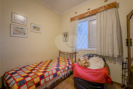 Casa à venda com 3 quartos, sendo 2 suítes,  em Jardim da Saúde, São Paulo, SP