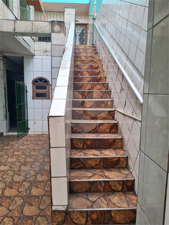 Casa à venda com 6 quartos em Vila dos Remédios, São Paulo, SP