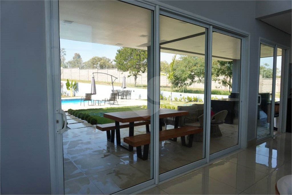 Casa à venda com 4 suítes no condomínio Fazenda Palmeiras Imperiais, Salto - SP