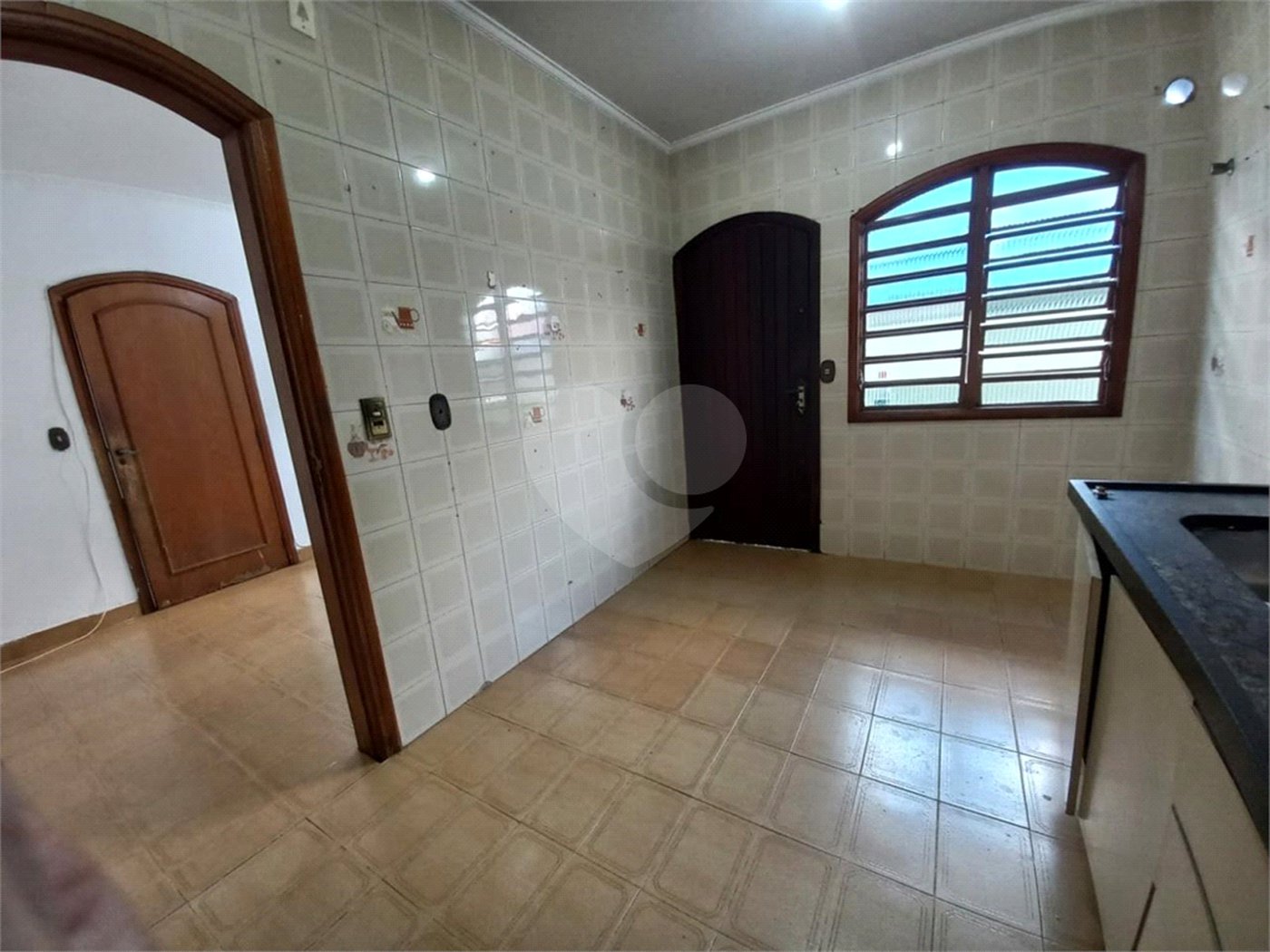 Casa à venda com 3 quartos, sendo 1 suíte, em Jardim das Vertentes, São Paulo, SP