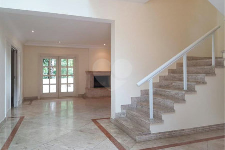 Casa à venda com 4 suítes no condomínio Vilaretto, São Paulo - SP