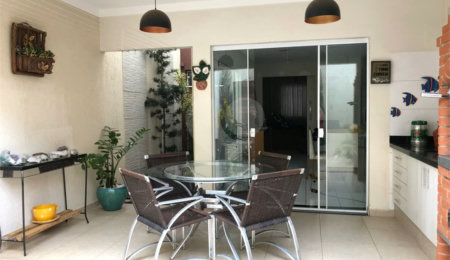 Casa à venda com 3 quartos, sendo 1 suíte,  em Jardim Caxambu, Piracicaba, SP