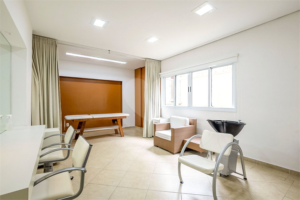 Apartamento à venda ou para alugar com 2 quartos, sendo 1 suíte, em Vila Olímpia, São Paulo, SP