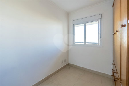 Apartamento à venda com 3 quartos, sendo 1 suíte, em Jardim Parque Morumbi, São Paulo, SP