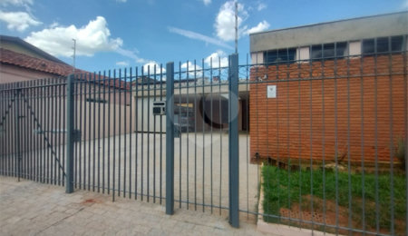 Casa à venda com 5 quartos, sendo 1 suíte,  em Parque da Lagoa, Itapetininga, SP