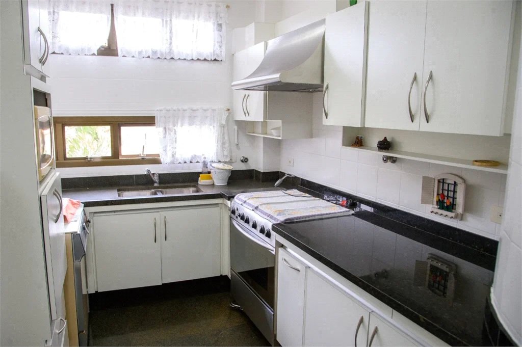 Apartamento à venda com 3 suítes em Paineiras do Morumbi, São Paulo, SP