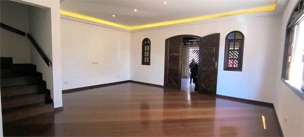 Sobrado à venda com 3 quartos, sendo 2 suítes, em Jardim Ivana, São Paulo, SP