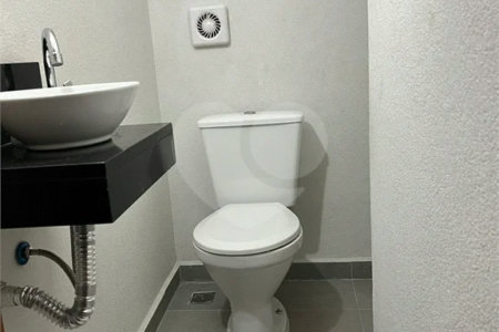 Sobrado à venda com 3 quartos, sendo 1 suíte, em Vila Mazzei, São Paulo, SP