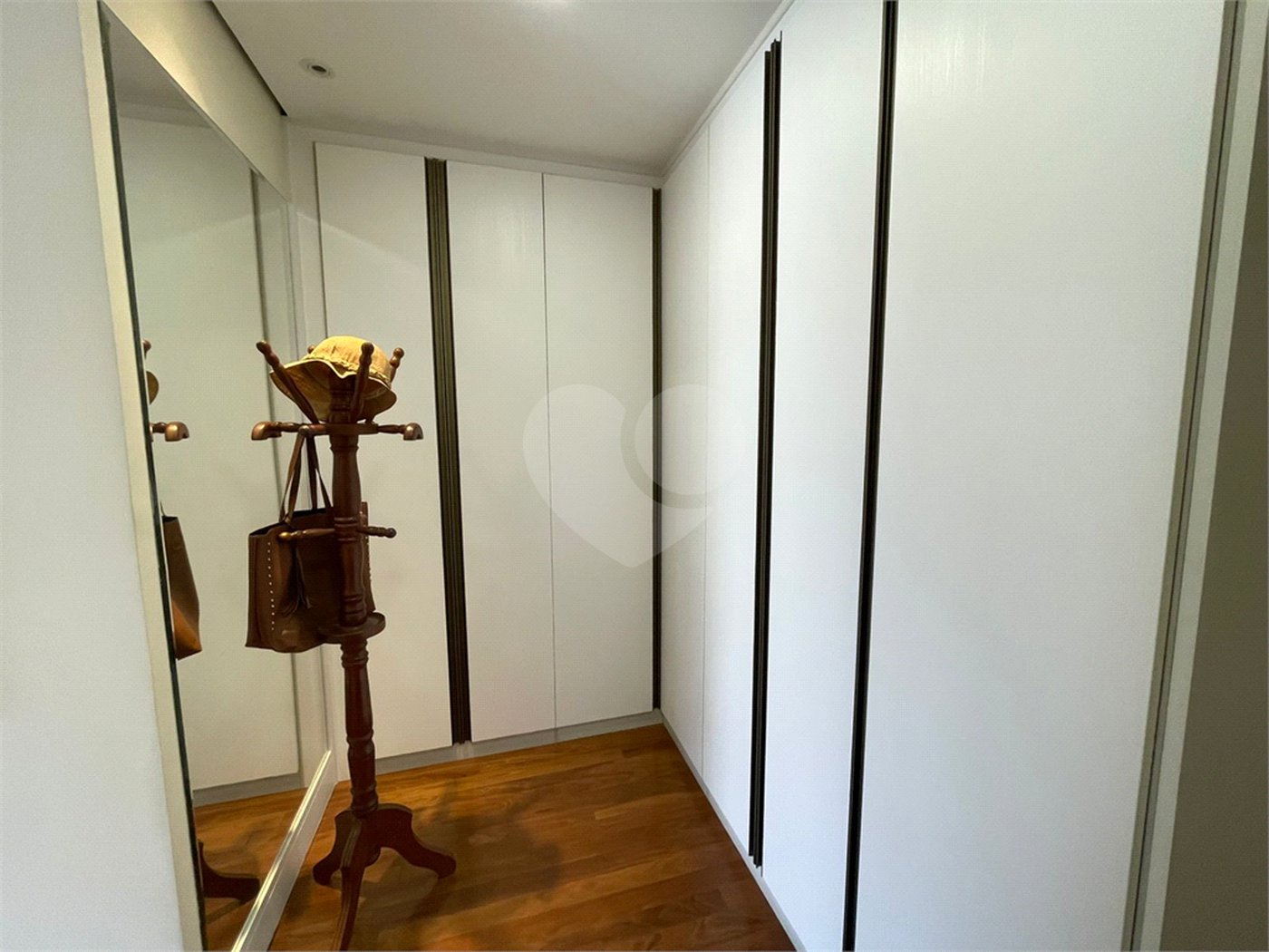 Apartamento à venda com 4 quartos, sendo 3 suítes, em Perdizes, São Paulo, SP