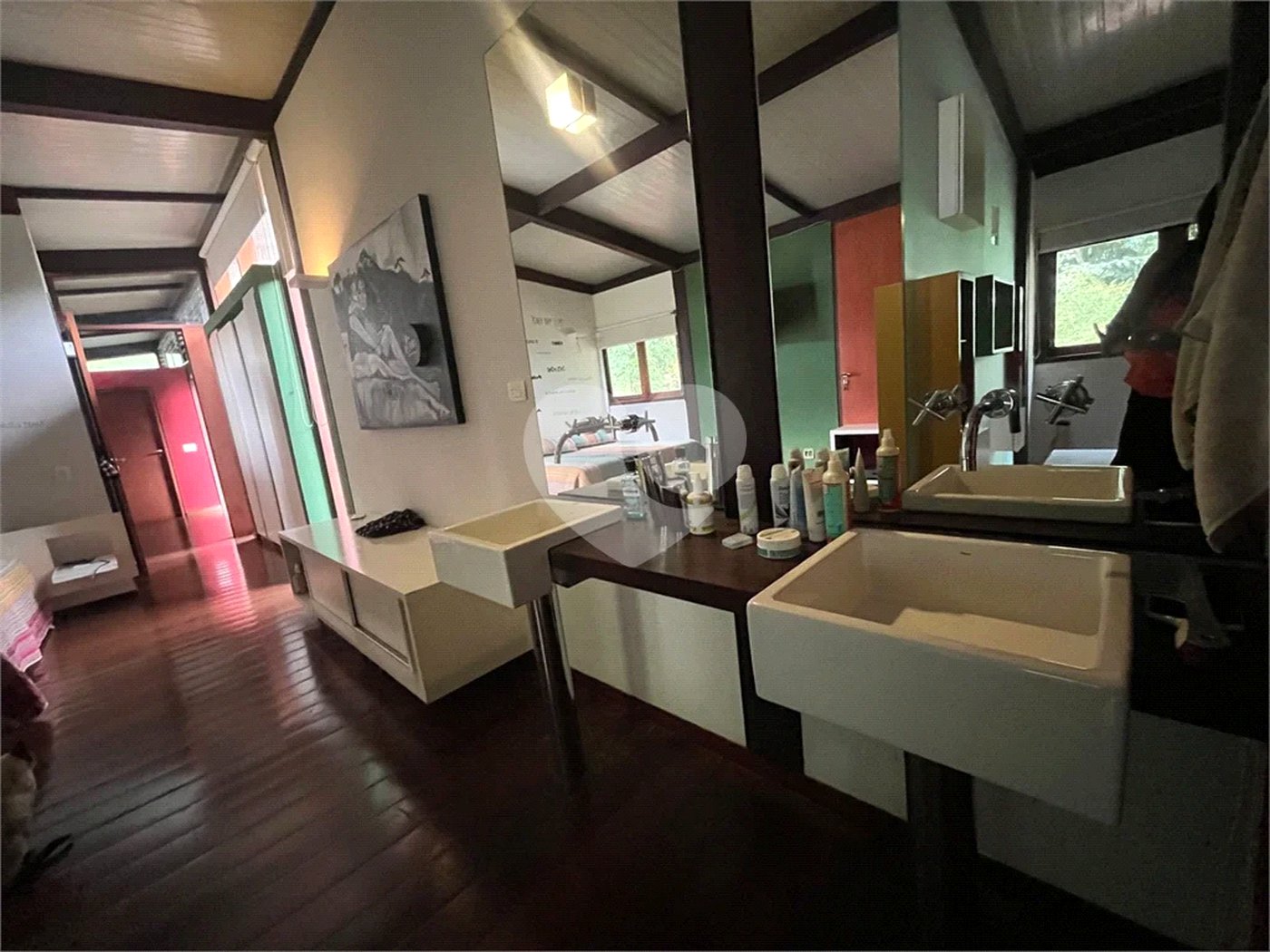 Casa à venda com 3 quartos, sendo 1 suíte, no condomínio Jardim da Montanha I, Mairiporã - SP
