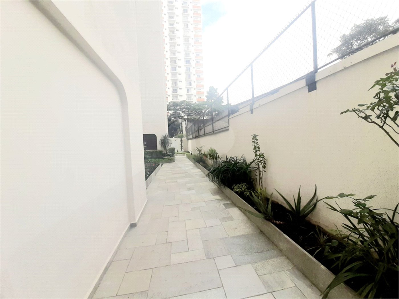 Apartamento à venda com 3 quartos em Moema, São Paulo, SP