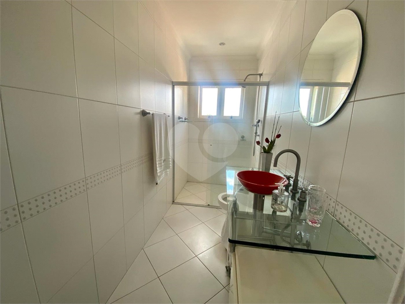 Casa à venda com 4 quartos, sendo 3 suítes, em Jardim Maia, Guarulhos, SP