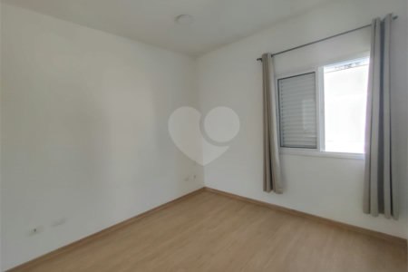 Casa de Vila à venda com 3 quartos, sendo 1 suíte, em Loteamento Jardim Morumbi, Atibaia, SP