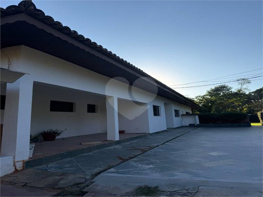 Casa à venda com 6 quartos, sendo 2 suítes, no condomínio Alpes de Mairiporã, Mairiporã - SP