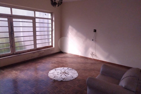 Casa à venda com 2 quartos no Centro, Vinhedo, SP