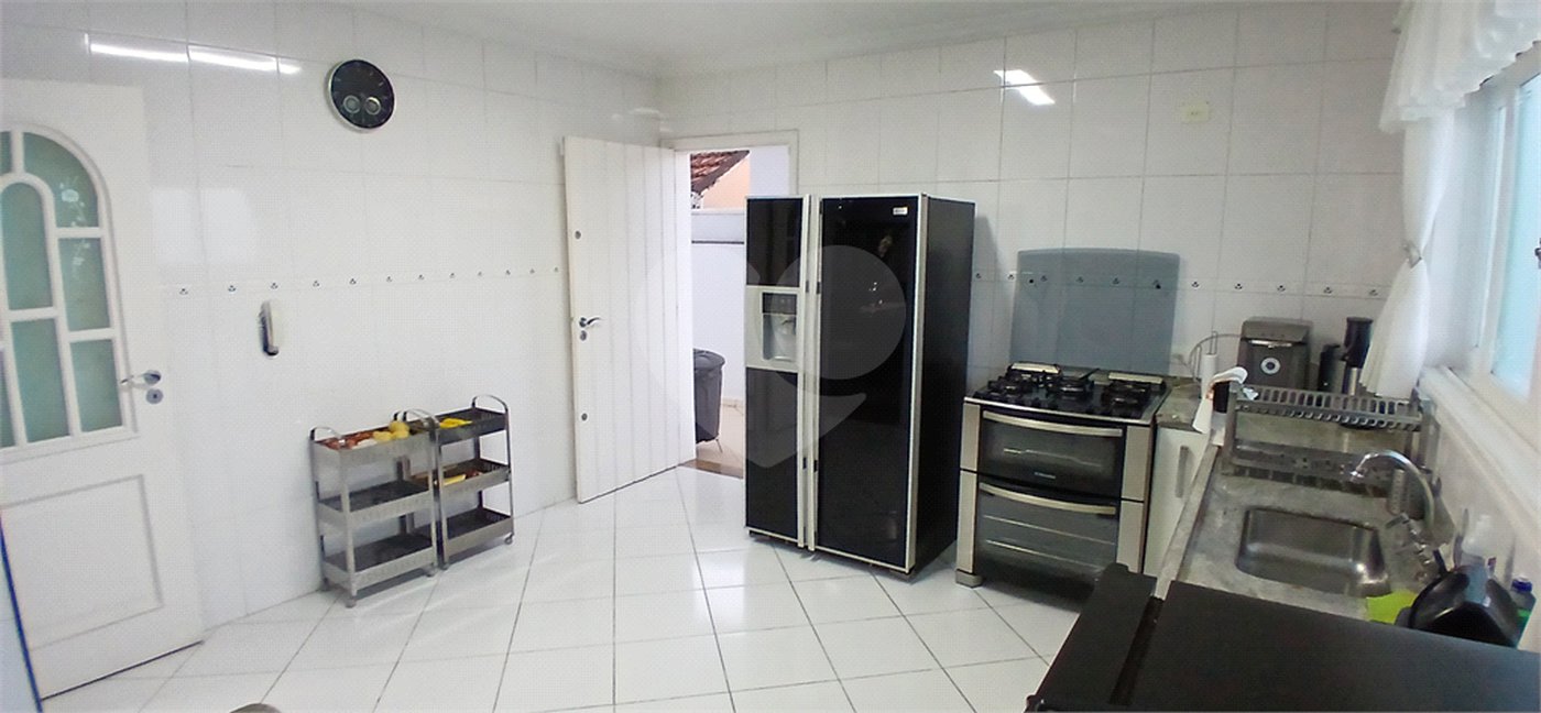 Casa à venda com 4 quartos, sendo 2 suítes, em Jardim Leonor Mendes de Barros, São Paulo, SP