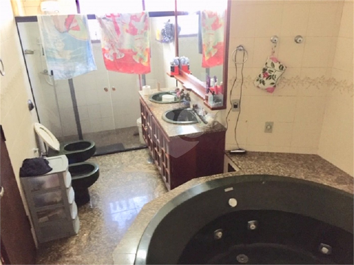Sobrado à venda com 5 quartos, sendo 2 suítes,  em Tremembé, São Paulo, SP