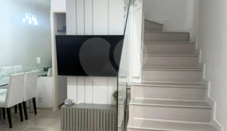 Casa à venda com 3 quartos, sendo 1 suíte,  no condomínio Villas de São Francisco, São Paulo - SP