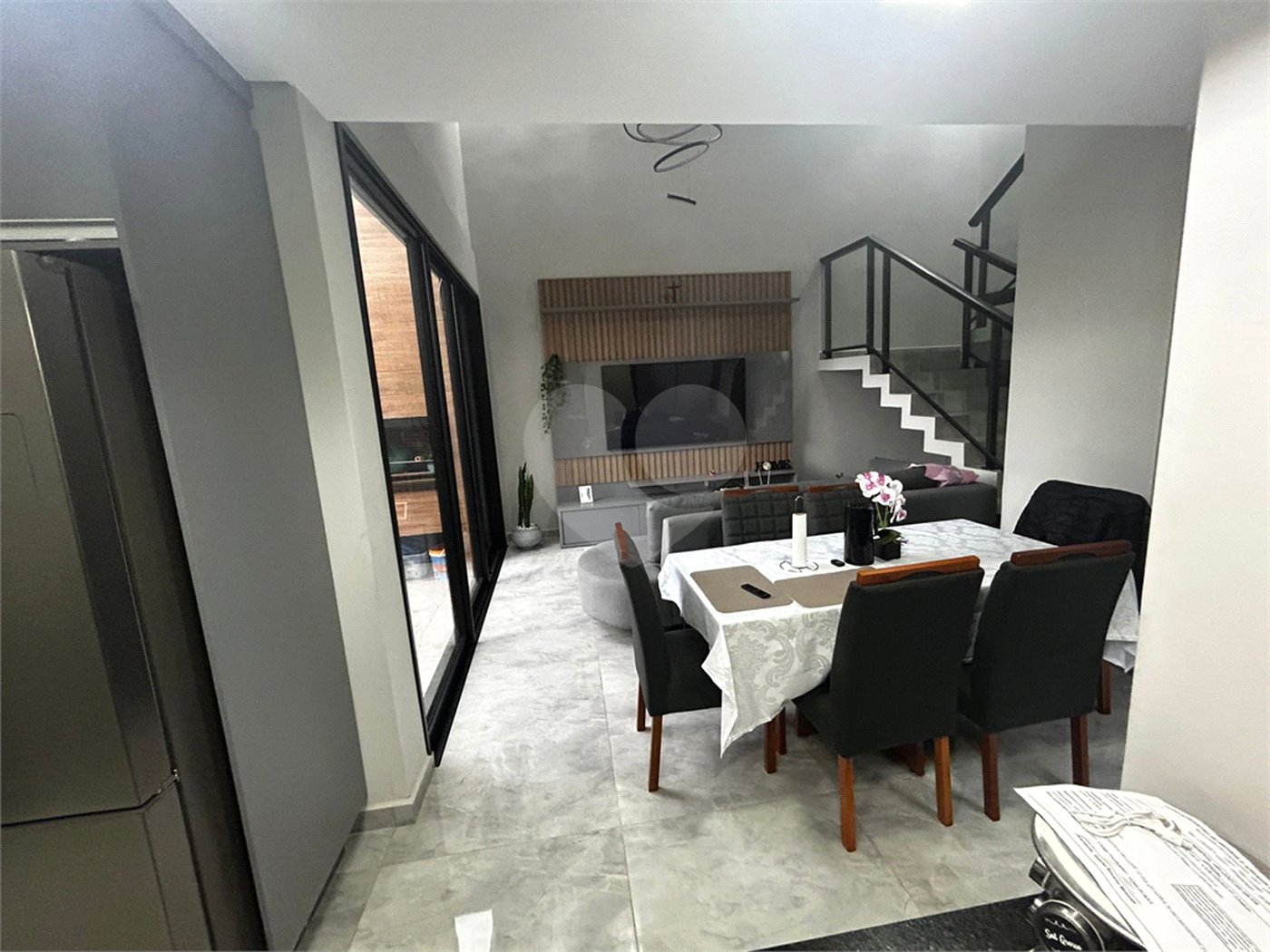 Casa à venda com 2 quartos, sendo 1 suíte,  no condomínio Lago dos Ipês, Itapetininga - SP