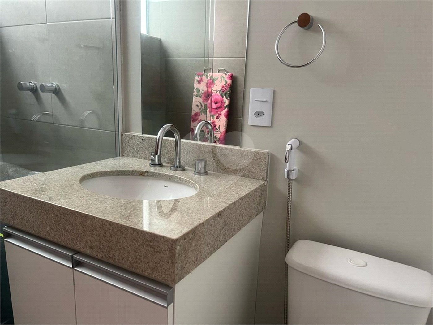 Casa à venda com 4 quartos, sendo 3 suítes,  no condomínio Residencial Toscana, Mogi das Cruzes - SP