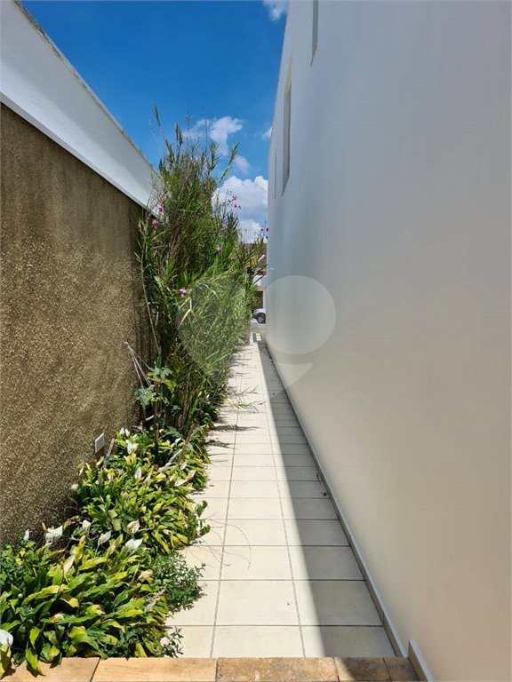 Casa à venda com 6 quartos, sendo 4 suítes, no condomínio Jardim Paulista I, Vinhedo - SP
