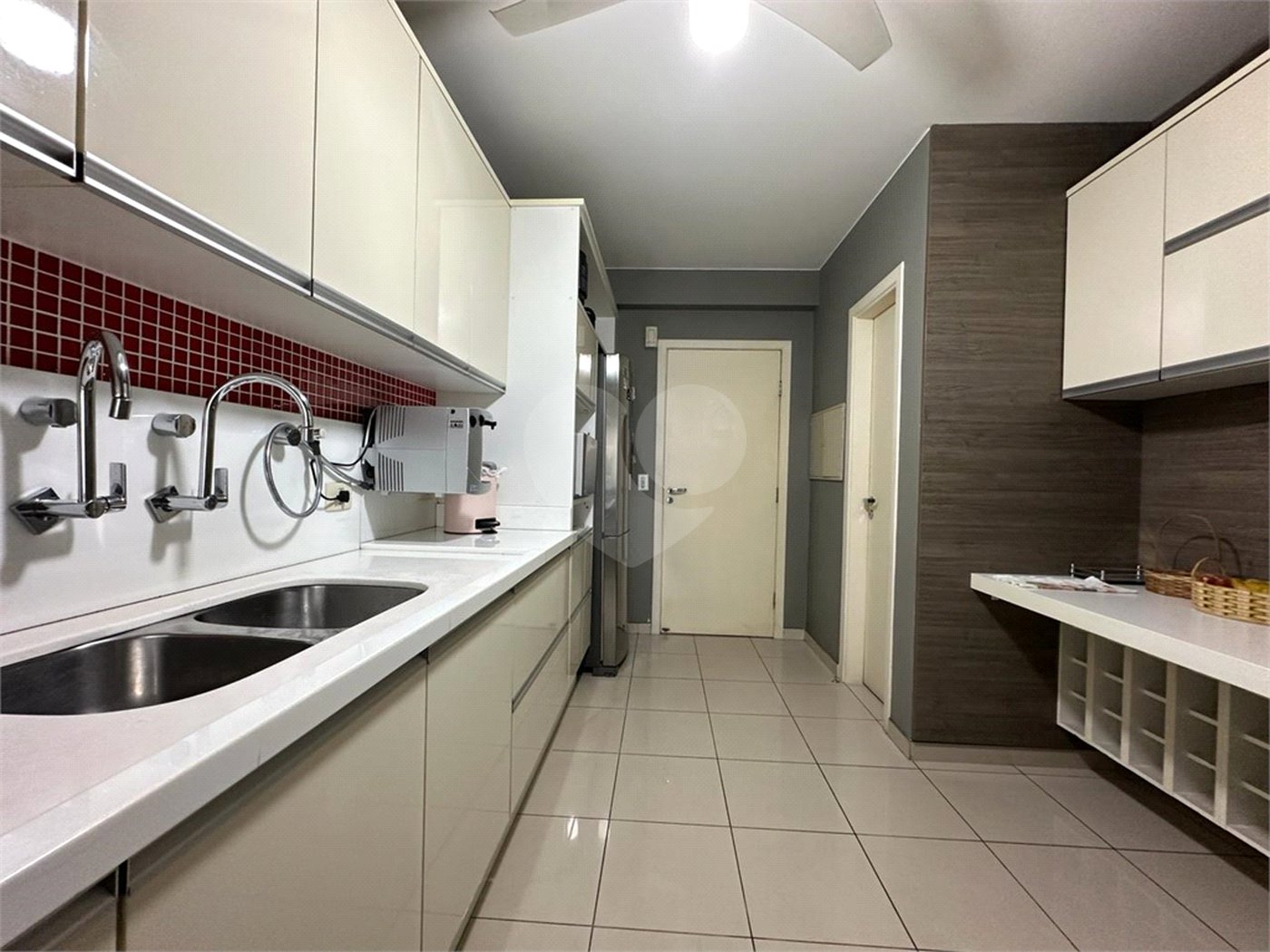 Apartamento à venda ou para alugar com 4 quartos, sendo 1 suíte, no Centro, Mogi das Cruzes, SP