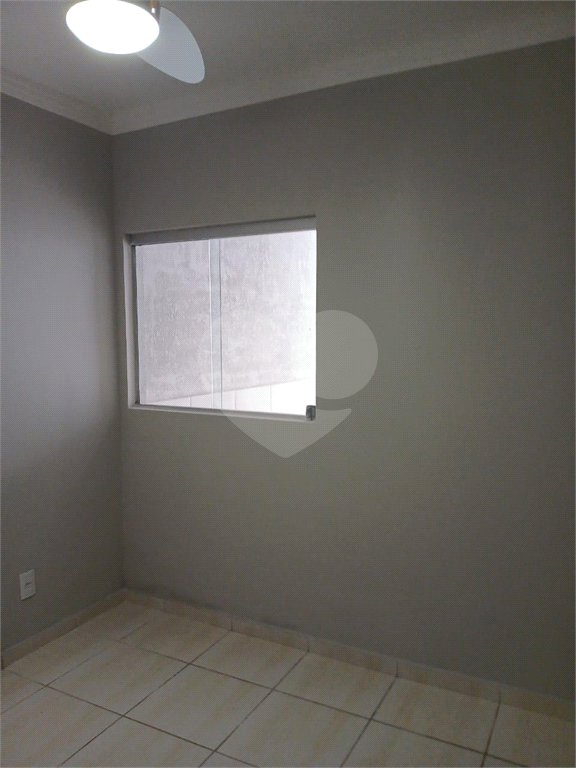 Casa de Vila à venda com 3 quartos, sendo 1 suíte, em Jardim Wanel Ville V, Sorocaba, SP
