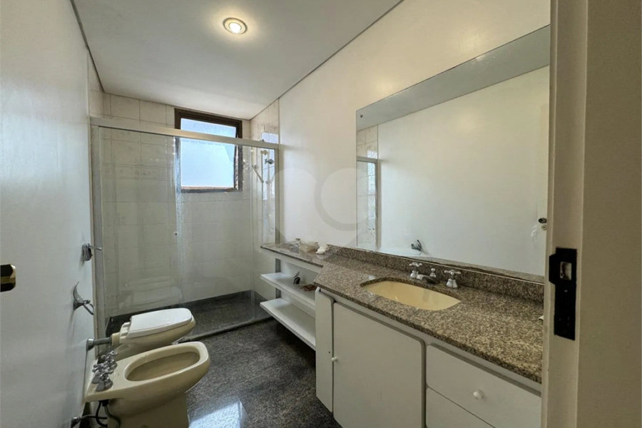 Apartamento à venda com 4 quartos, sendo 2 suítes, em Morumbi, São Paulo, SP