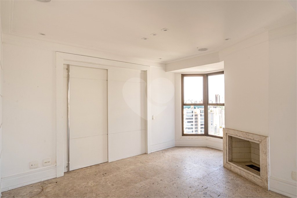 Apartamento à venda com 4 quartos, sendo 3 suítes, em Vila Andrade, São Paulo, SP