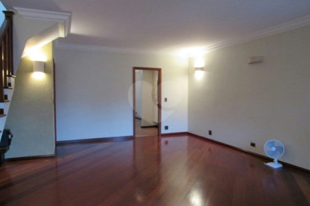 Sobrado à venda com 3 quartos, sendo 1 suíte, em Brooklin, São Paulo, SP